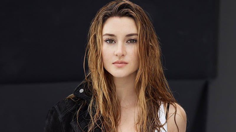 Shailene Woodley apparently eats clay as one of her celebrity beauty hacks