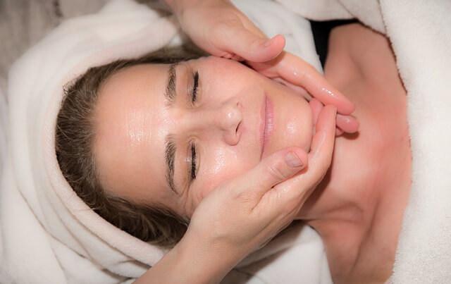 Woman getting a non-surgical treatment