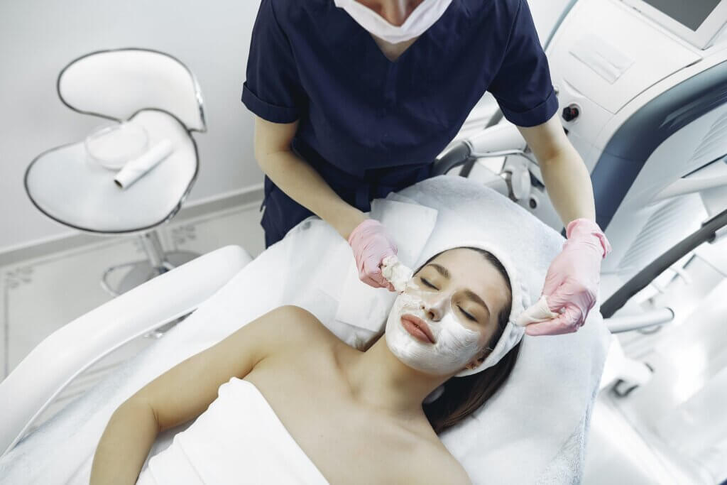 Woman having a facial | Beauty Tweakments